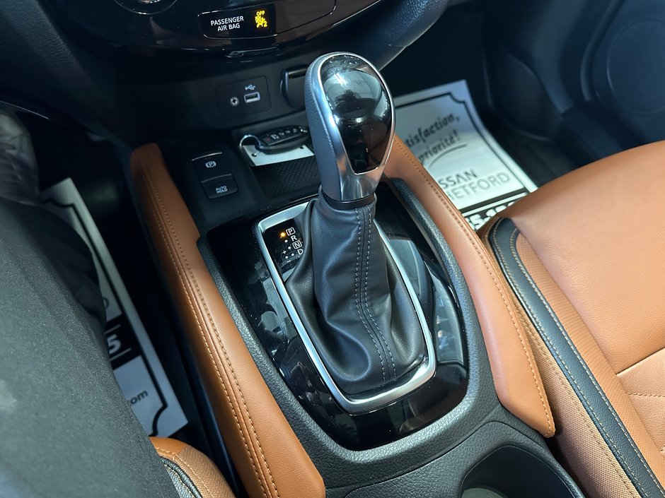 Nissan Rogue SL Platinum AWD 2019-34