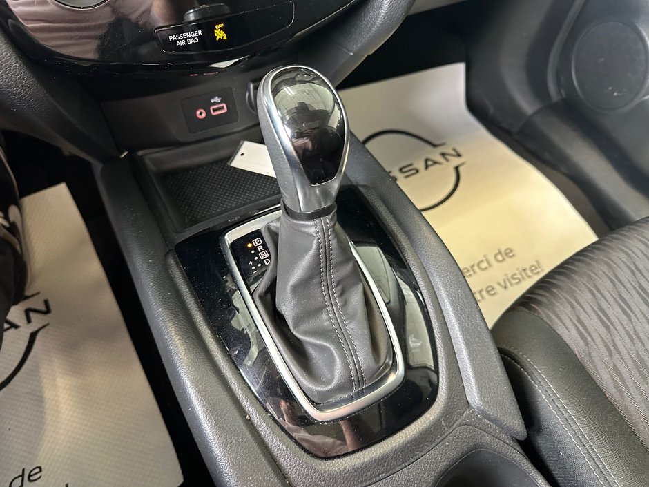 Nissan Rogue SV AWD 2020-31