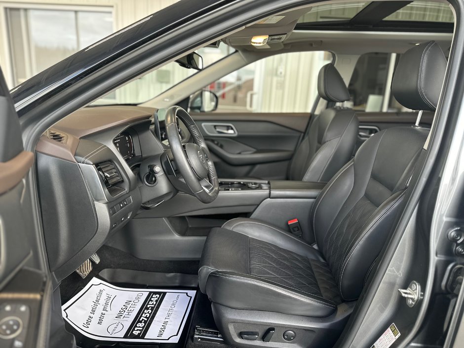 2021 Nissan Rogue Platinum AWD-17