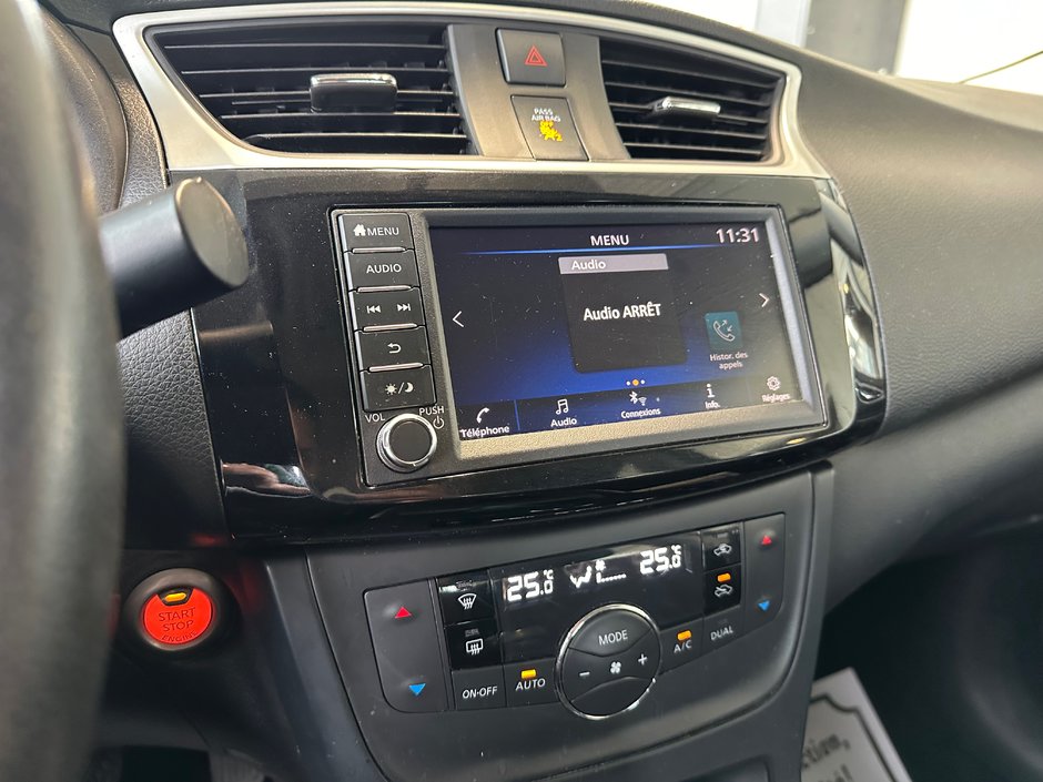 Nissan Sentra SV 2019-24