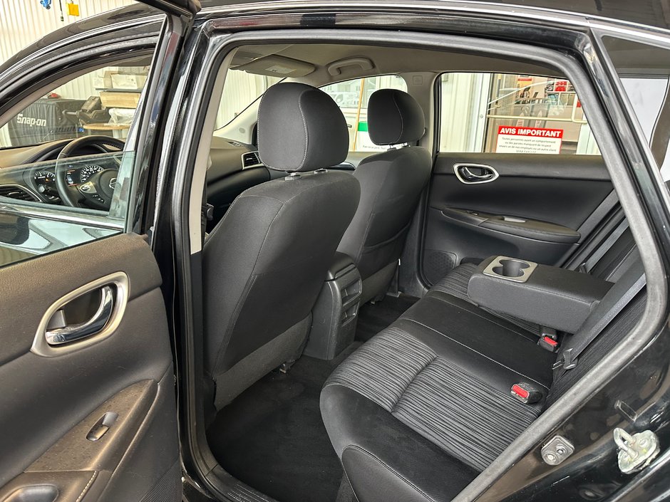 Nissan Sentra SV 2019-32