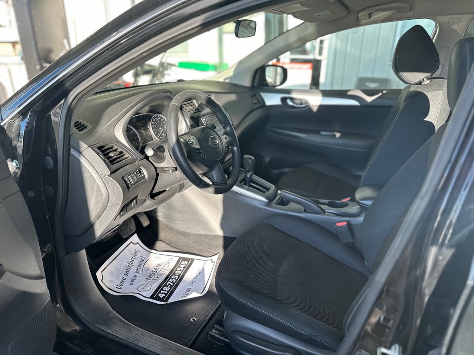 Nissan Sentra S 2019-10