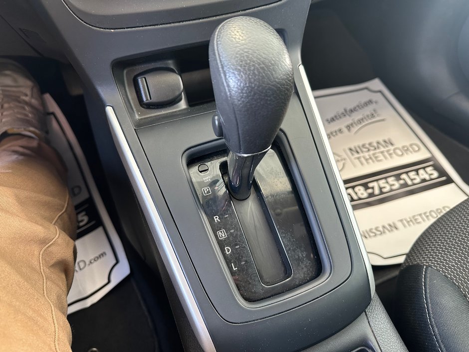 Nissan Sentra S 2019-25