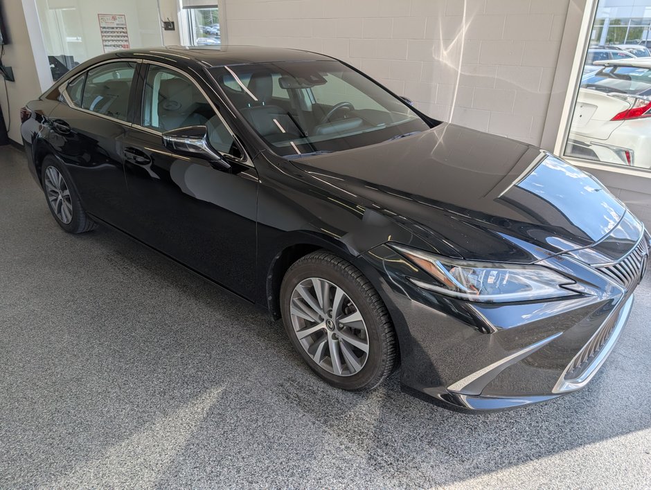 Lexus ES 350 SIGNATURE 2019 à Magog, Québec
