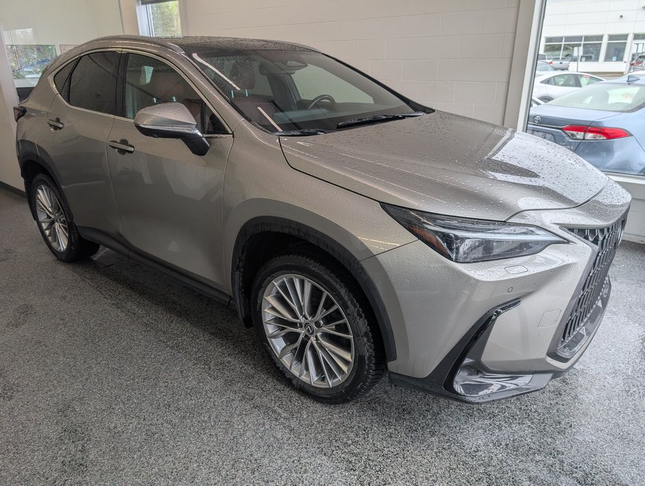 Lexus NX 350H GROUPE ULTRA LUXE 2024 à Magog, Québec