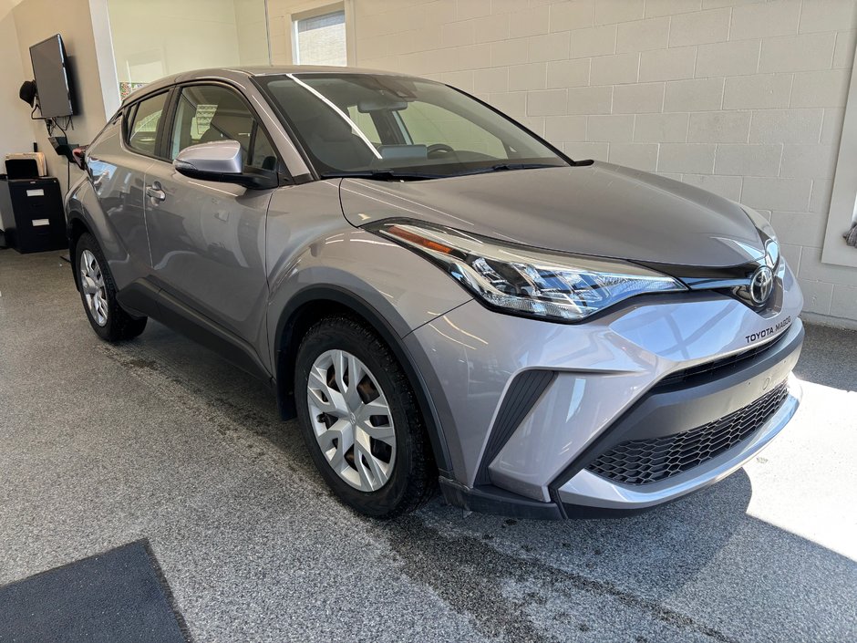 2020 Toyota C-HR LE in Magog, Quebec