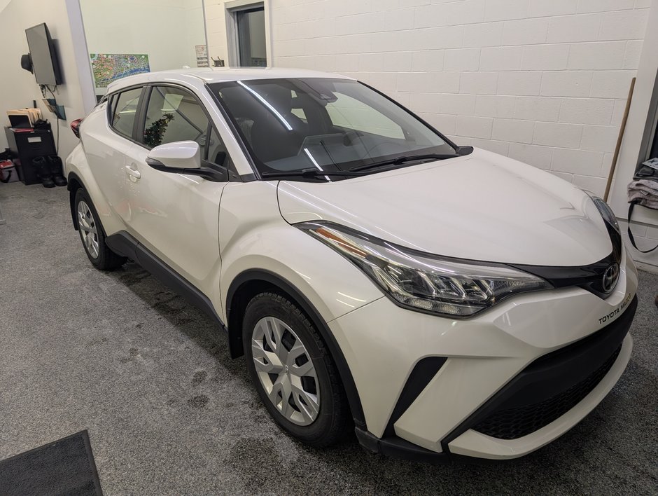 Toyota C-HR LE 2021 à Magog, Québec