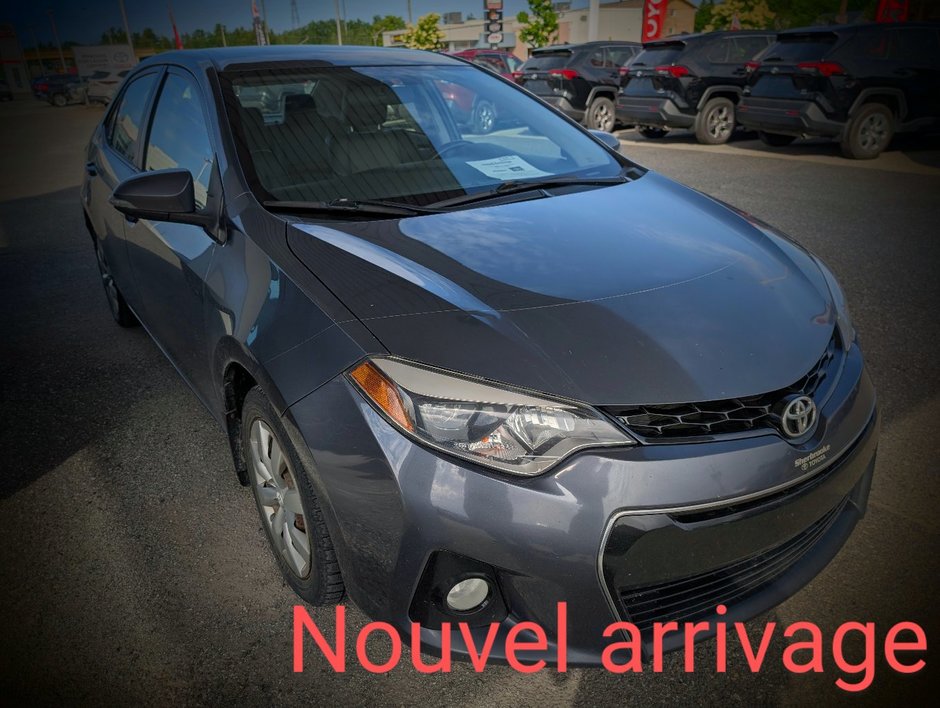 Toyota Corolla SE, AUTOMATIQUE, A/C, 2014 à Magog, Québec