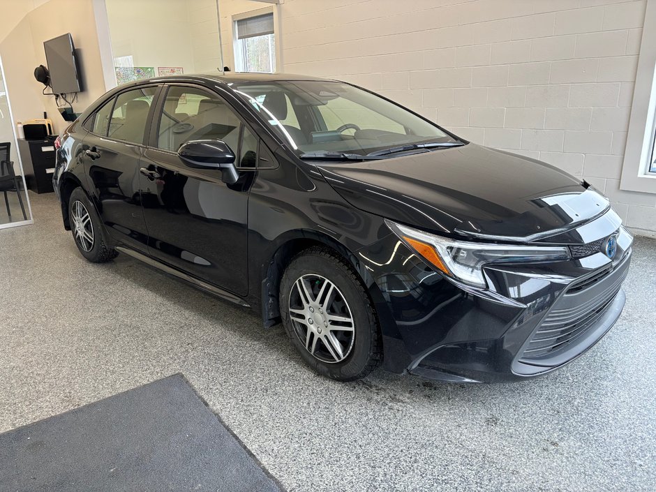 Toyota Corolla Hybrid LE 2023 à Magog, Québec