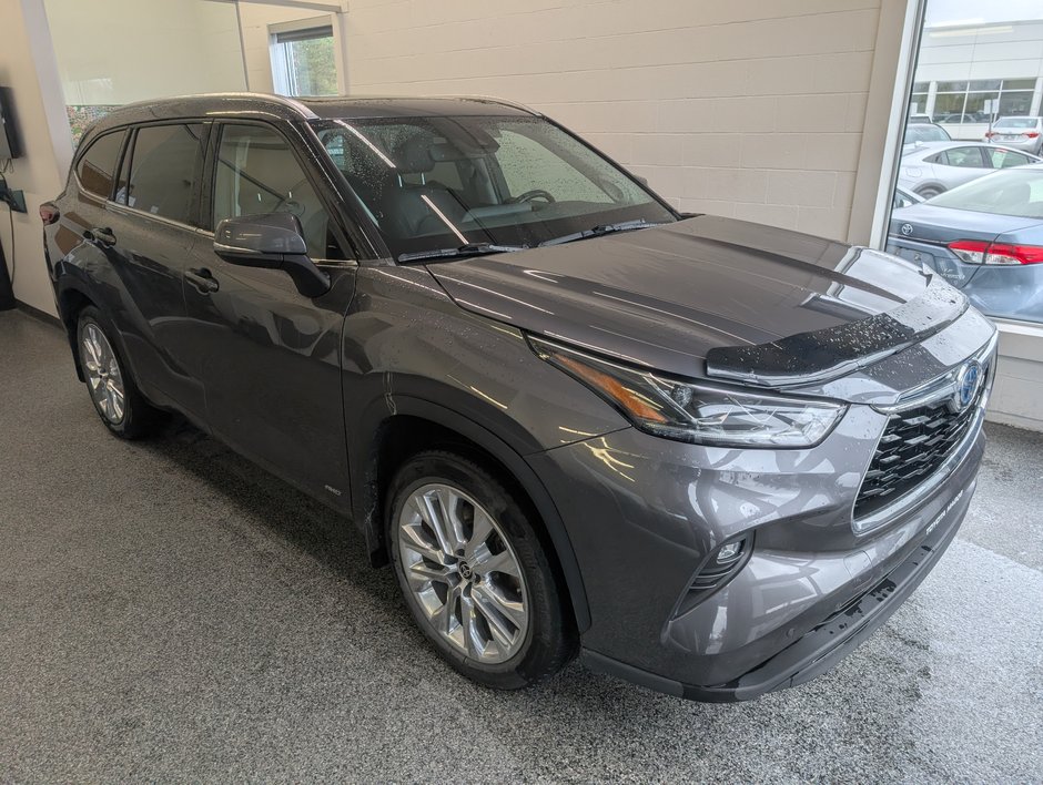 Toyota Highlander hybrid LIMITED, 2023 à Magog, Québec