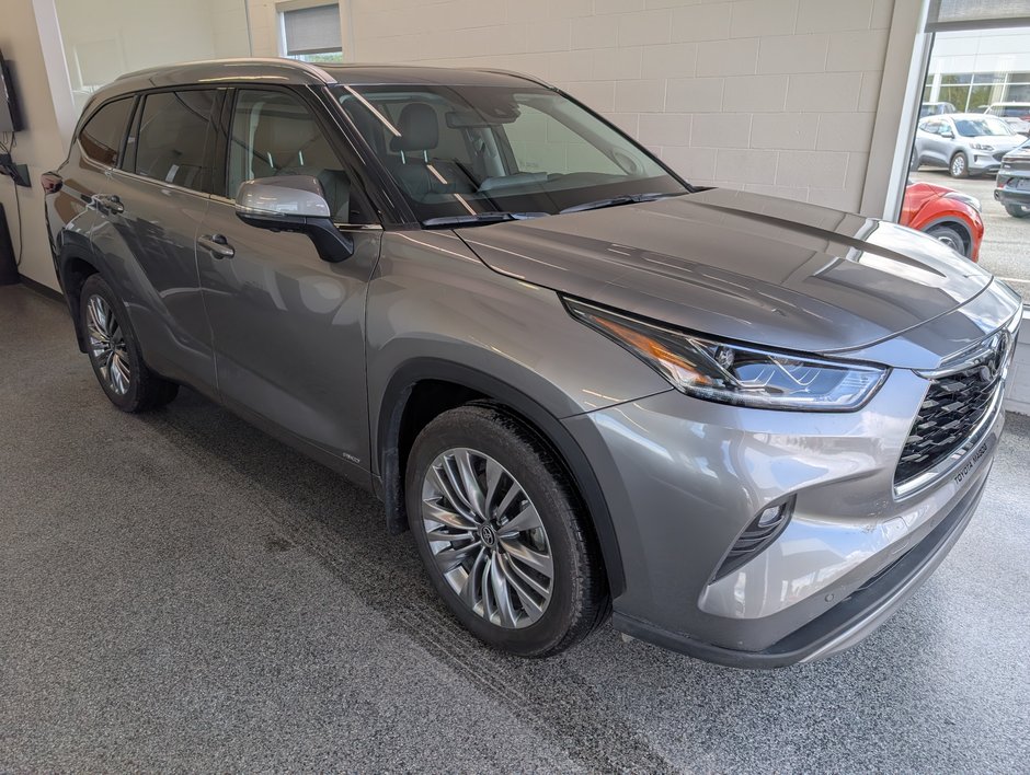 2026 Toyota Highlander Hybrid LIMITED AWD, in Magog, Quebec