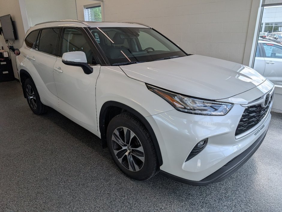 Toyota Highlander XLE AWD, 2021 à Magog, Québec
