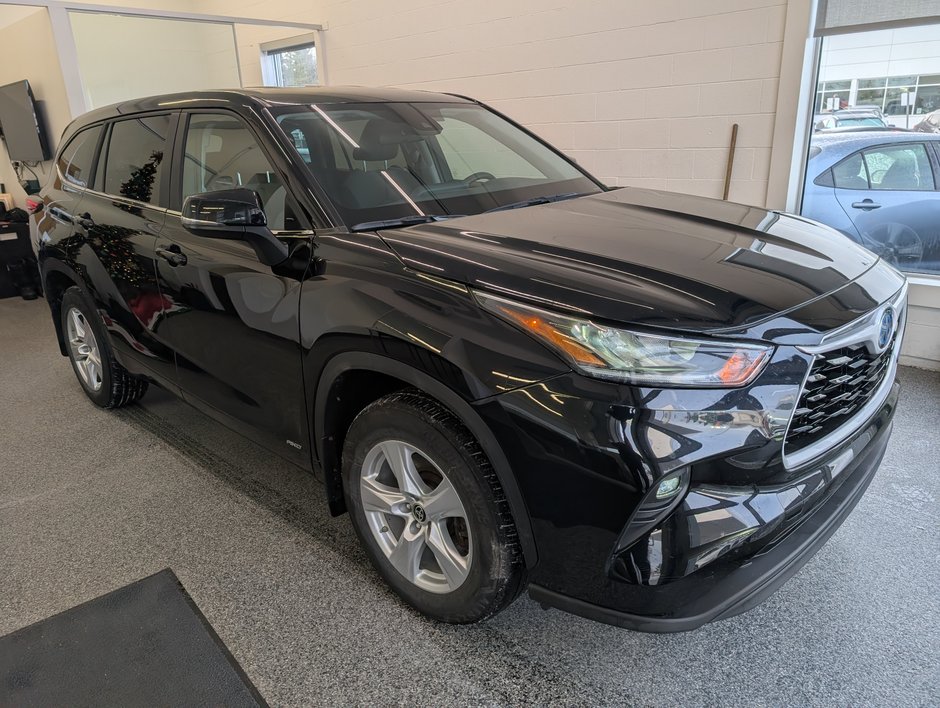 2023 Toyota Highlander hybrid LE AWD, GARANTIE JUSQU EN 2026, in Magog, Quebec
