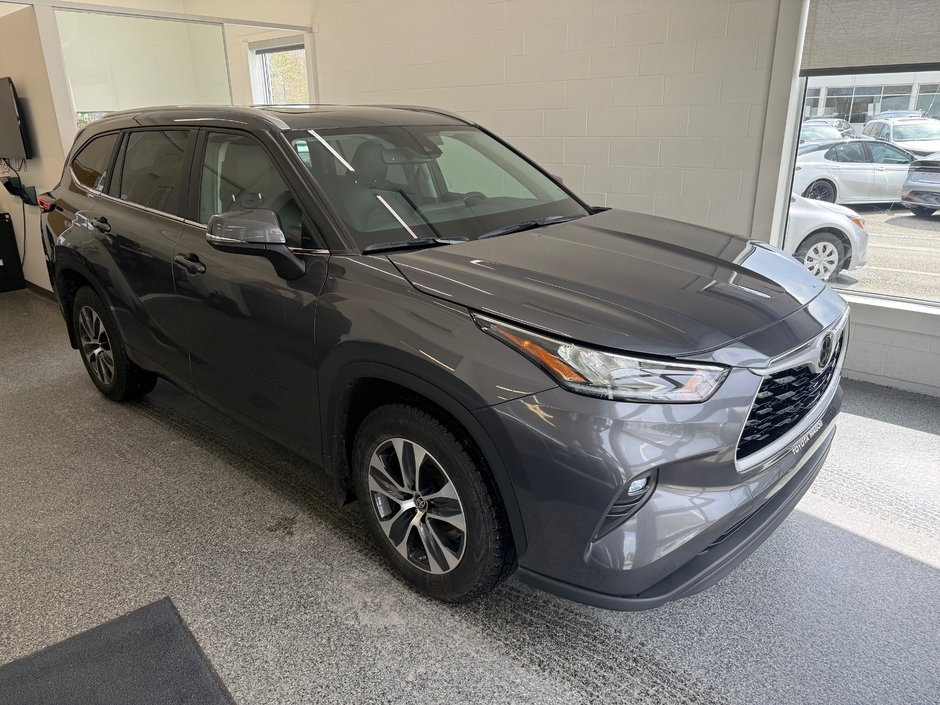 2023 Toyota Highlander XLE AWD, GARANTIE JUSQU EN 2027, in Magog, Quebec