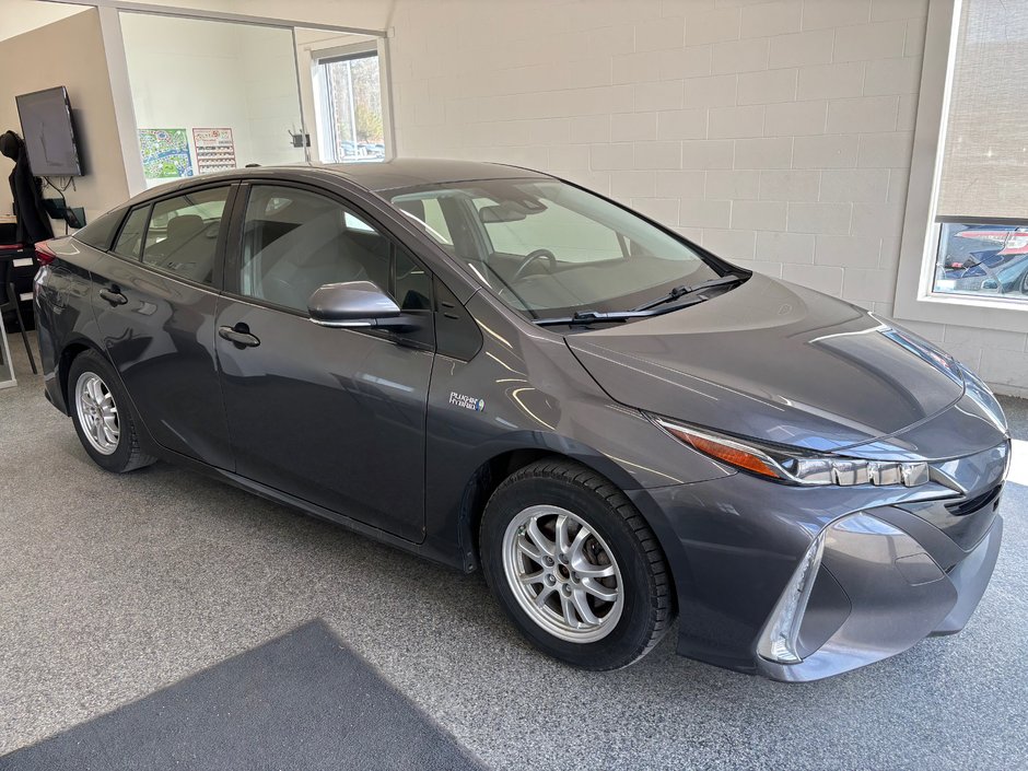 2021 Toyota Prius Prime BASE BRANCHABLE, in Magog, Quebec
