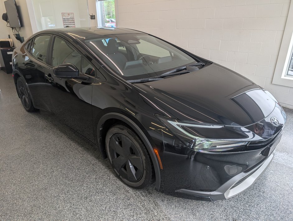 2023 Toyota Prius Prime SE BRANCHABLE, in Magog, Quebec