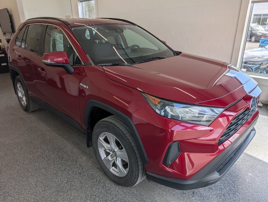 Toyota RAV4 Hybrid LE AWD, 2020 à Magog, Québec