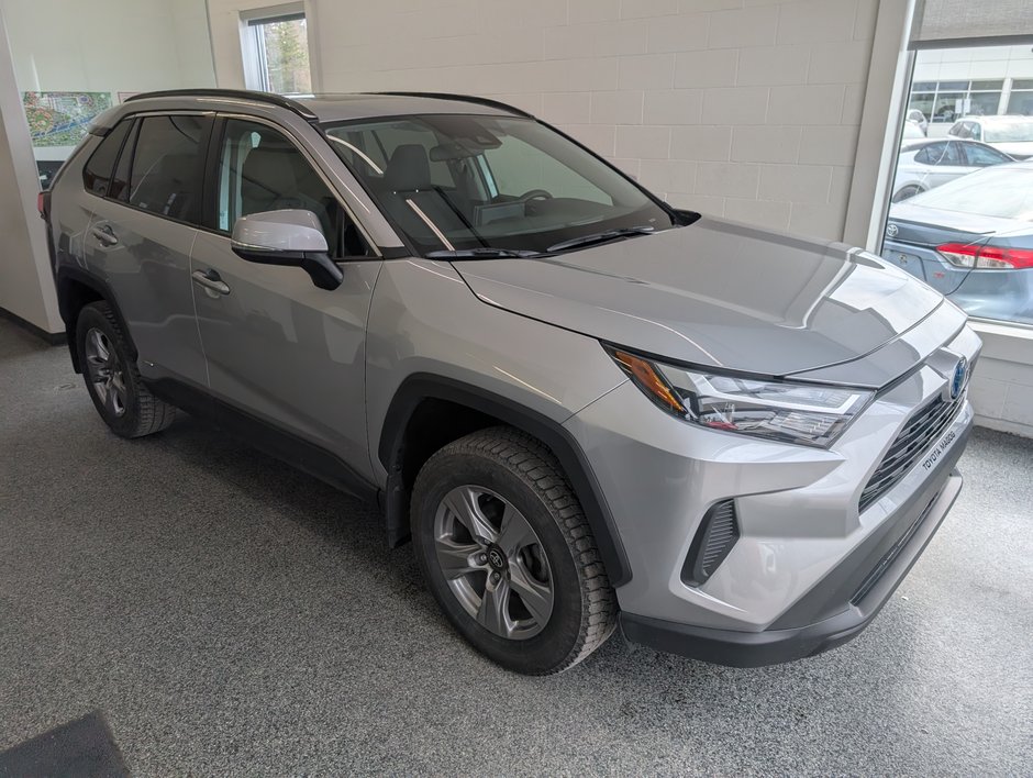 Toyota RAV4 Hybrid XLE AWD, GARANTIE JUSQU EN 2027, 2024 à Magog, Québec