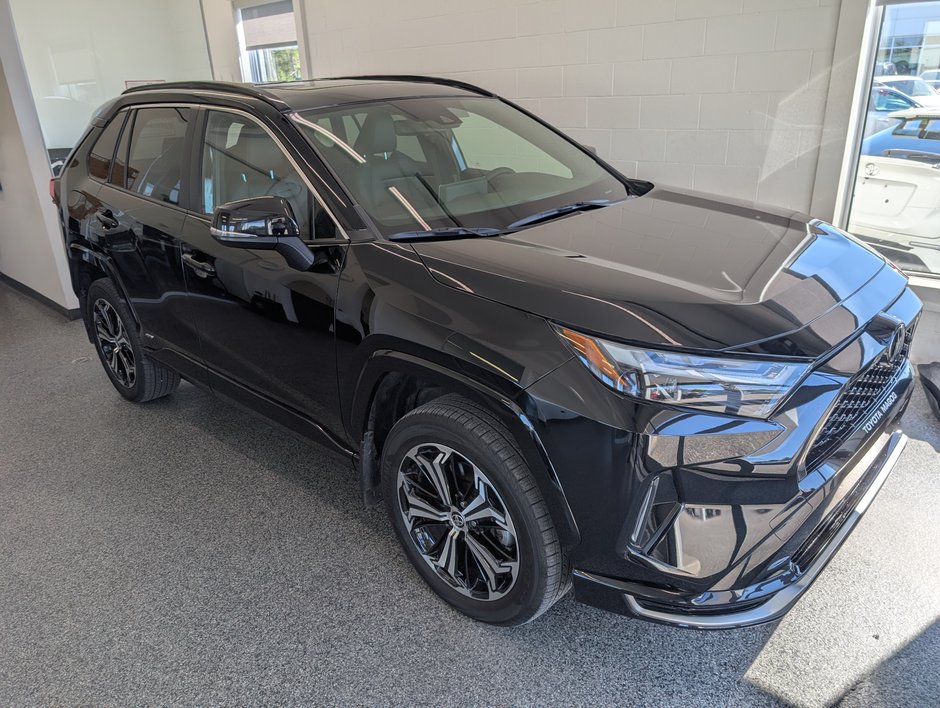 Toyota RAV4 Plug-In Hybrid XSE AWD 2025 à Magog, Québec