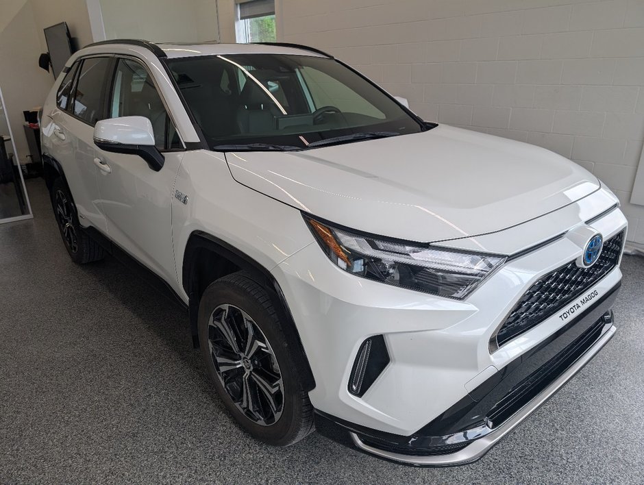 Toyota RAV4 Prime XSE AWD, BRANCHABLE, 2023 à Magog, Québec