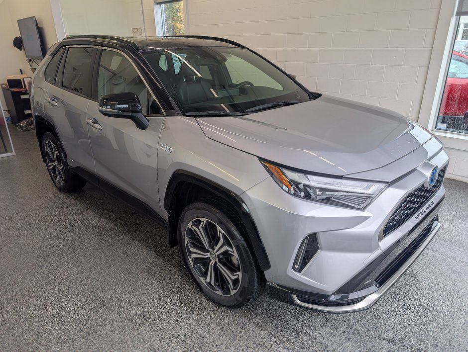 Toyota RAV4 Prime XSE AWD, BRANCHABLE, A/C, 2023 à Magog, Québec