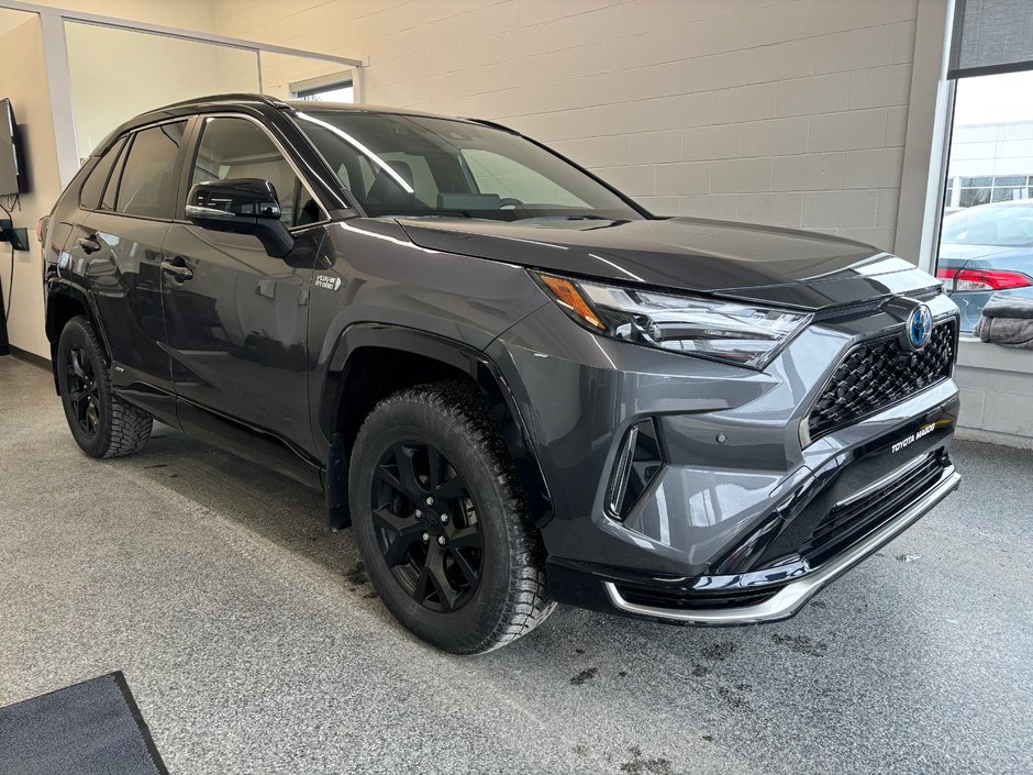 2024 Toyota RAV4 Prime XSE, GARANTIE JUSQU EN 2031, in Magog, Quebec