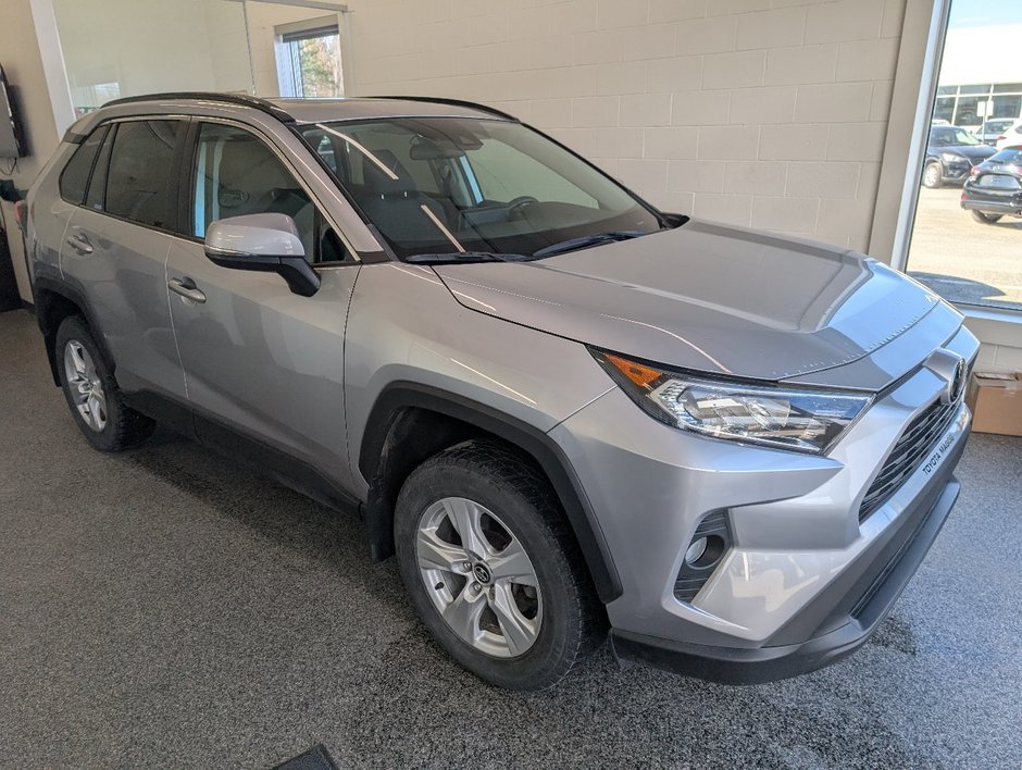 Toyota RAV4 XLE AWD, 2020 à Magog, Québec