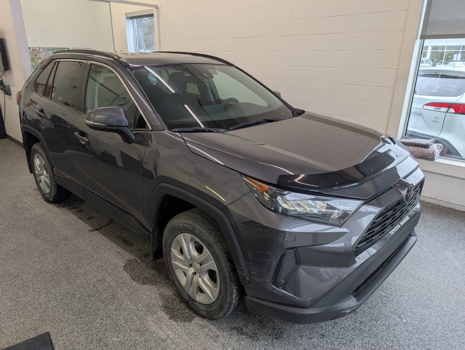 Toyota RAV4 LE AWD 2021 à Magog, Québec