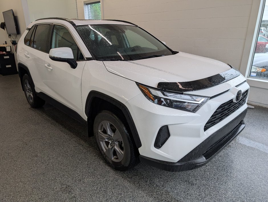 2022 Toyota RAV4 XLE AWD, TOIT, MAGS, in Magog, Quebec