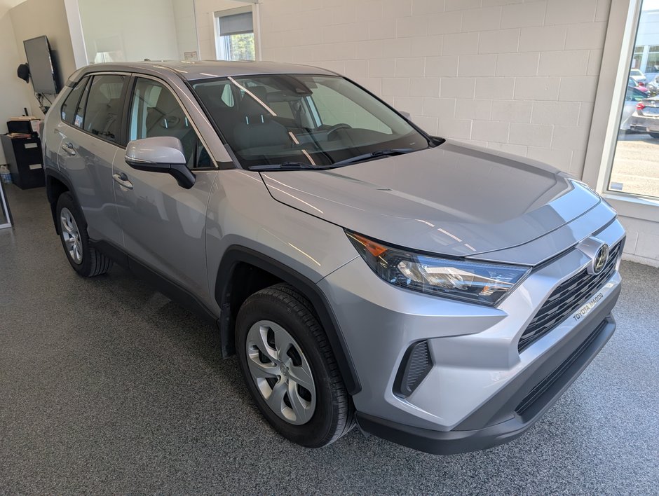 2022 Toyota RAV4 LE AWD, A/C, in Magog, Quebec