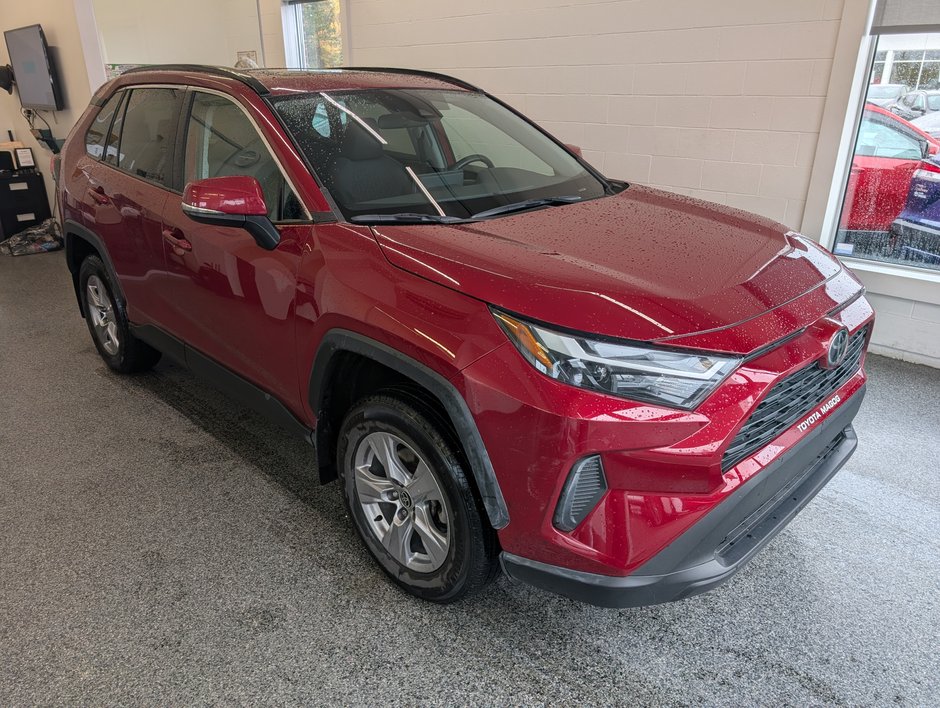 Toyota RAV4 XLE AWD 2023 à Magog, Québec