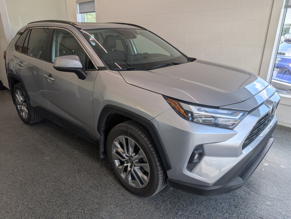 2023 Toyota RAV4 XLE PREMIUM AWD in Magog, Quebec