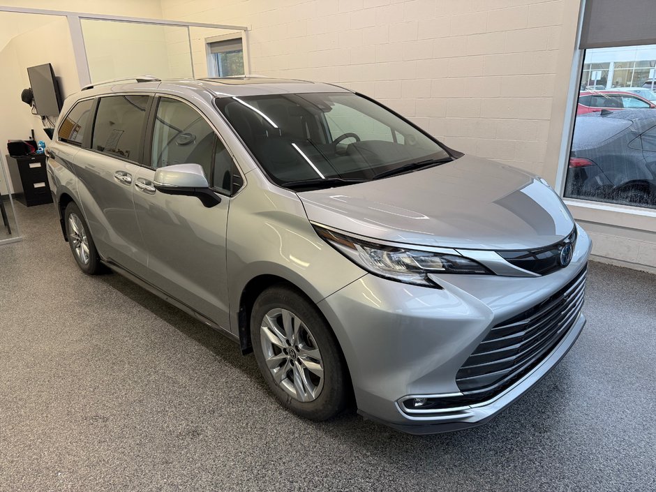 Toyota Sienna Limited 7 passager 2024 à Magog, Québec