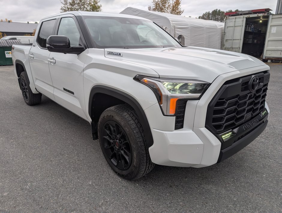 Toyota TUNDRA HYBRID Crewmax Limited 2025 à Magog, Québec