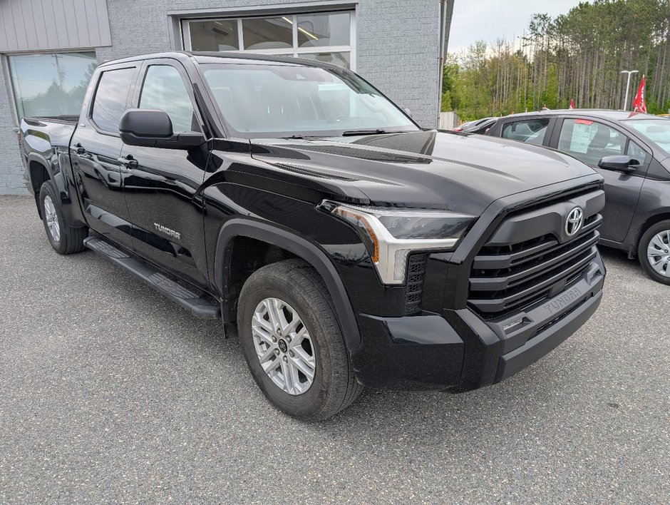 2023 Toyota Tundra SR5 4X4 CREWMAX, GARANTIE JUSQU EN 2027 in Magog, Quebec