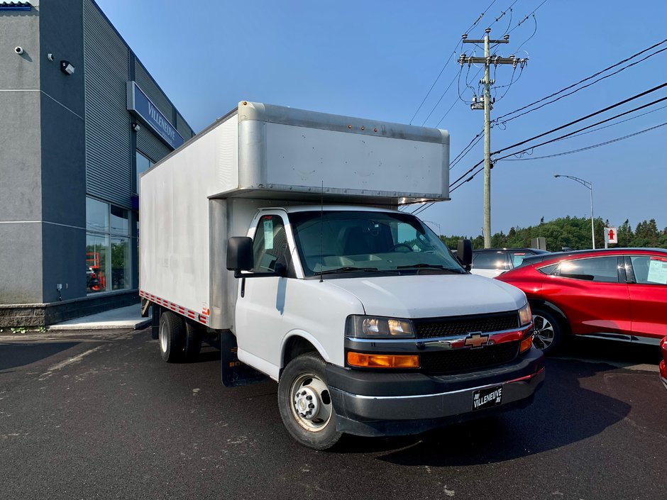 2017 Chevrolet Express Commercial Cutaway E4500 in Matane, Quebec