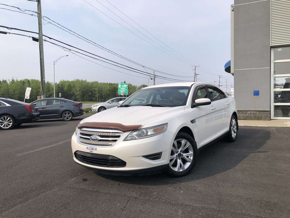 Ford Taurus SEL  AWD 2010 à Matane, Québec