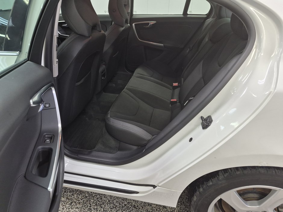 2012 Volvo S60 T5 LEVEL I-10