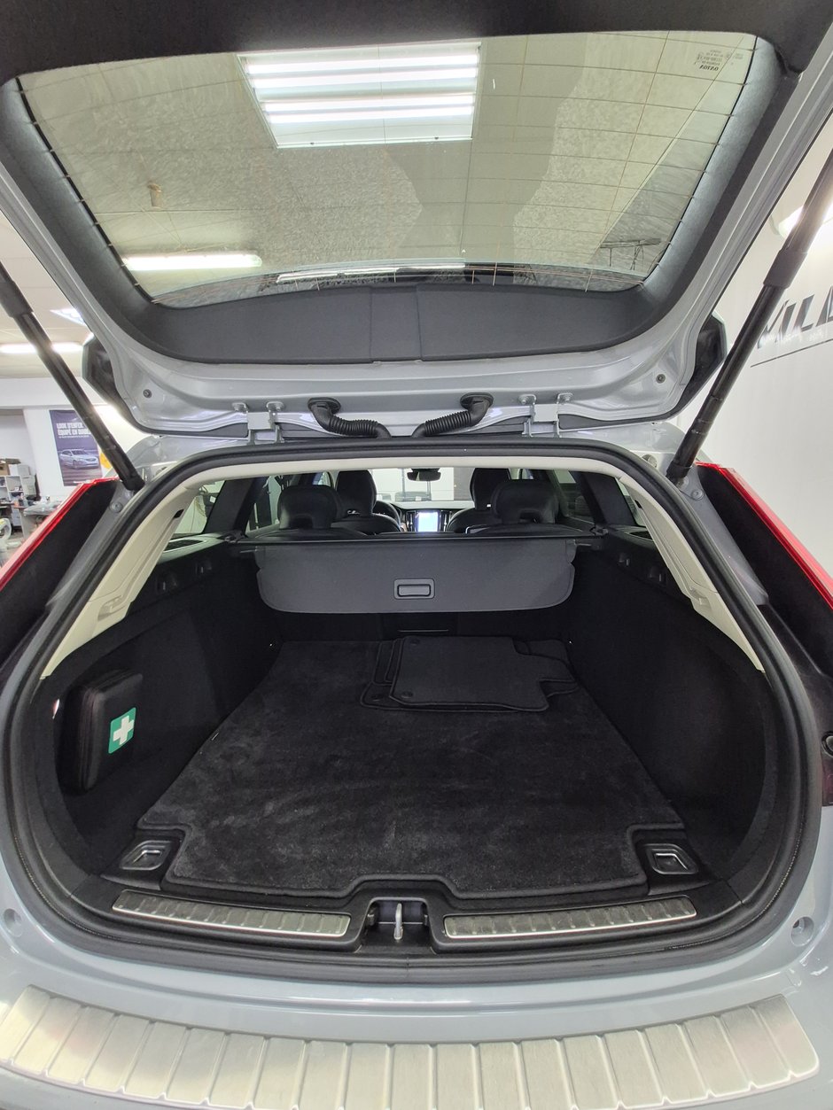 2025 Volvo V60 CROSS COUNTRY PLUS-4