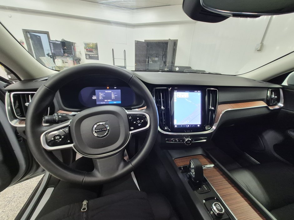 2025 Volvo V60 CROSS COUNTRY PLUS-7