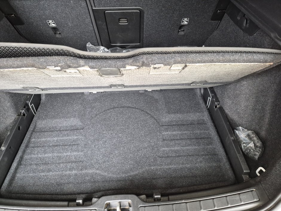 2022 Volvo XC40 R-DESIGN-5