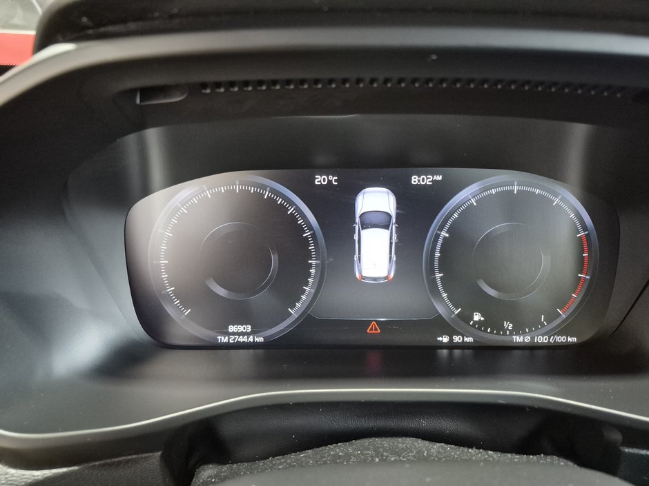 2022 Volvo XC40 R-DESIGN-10