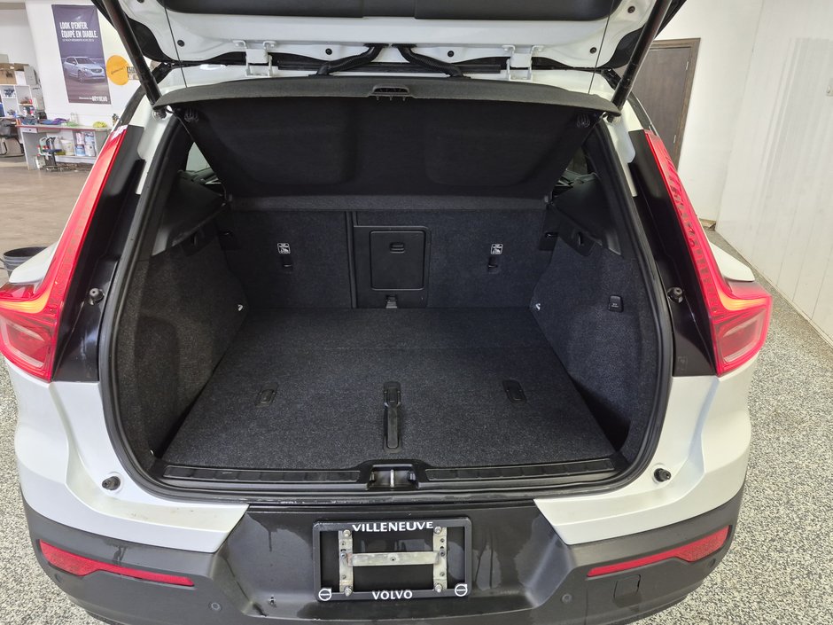 2022 Volvo XC40 ULTIMATE-2