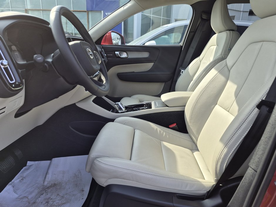 2024 Volvo XC40 ULTIMATE BRIGHT THEME-13