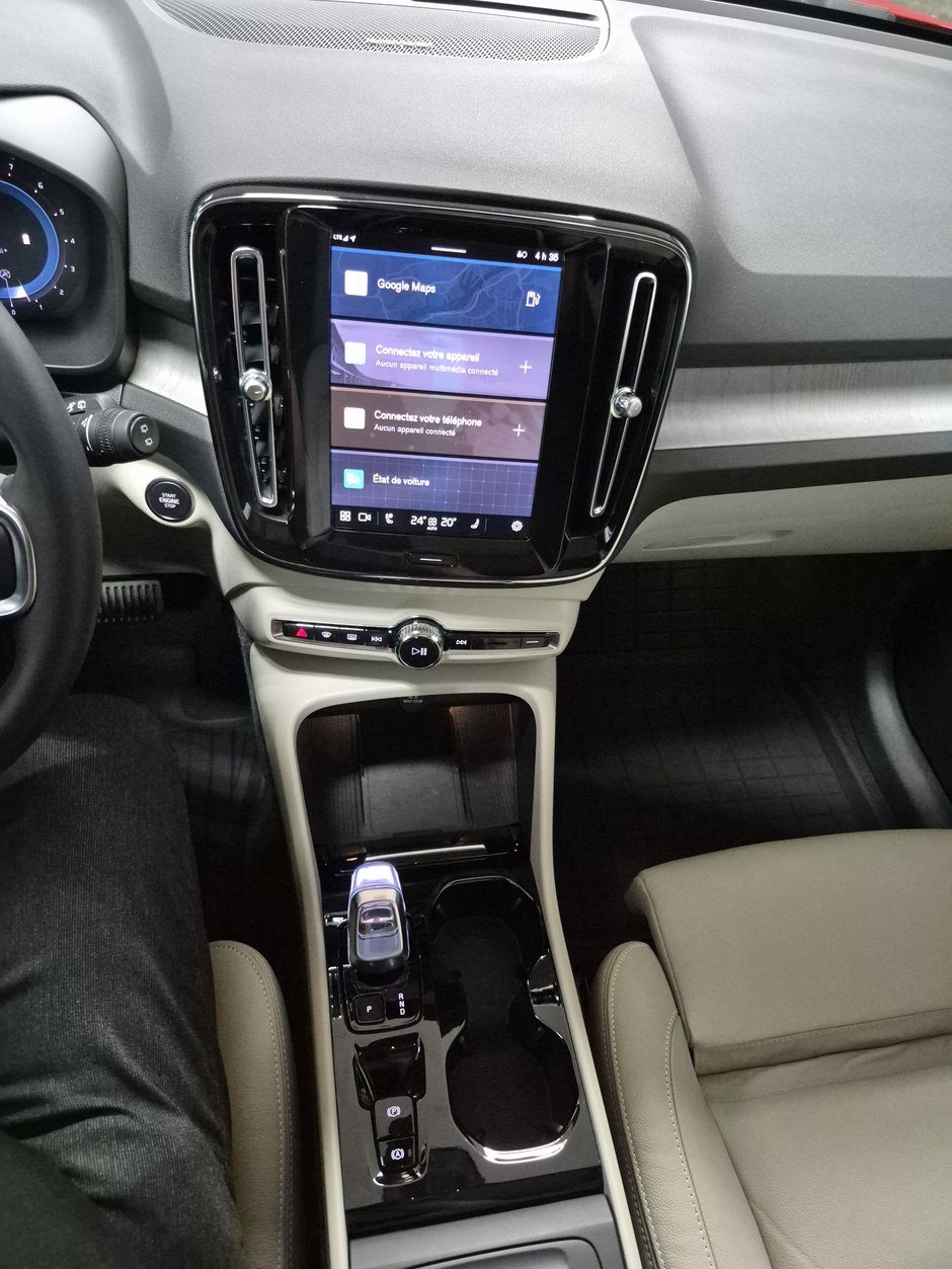 2024 Volvo XC40 ULTIMATE BRIGHT THEME-9