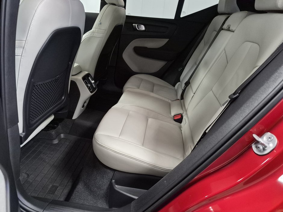 2024 Volvo XC40 ULTIMATE BRIGHT THEME-11