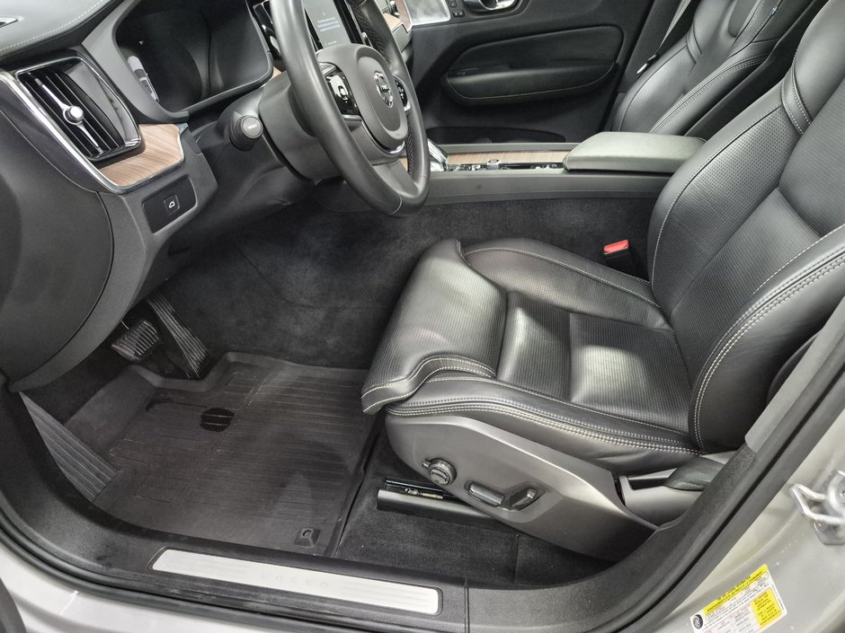 2023 Volvo XC60 ULTIMATE BRIGHT THEME-7
