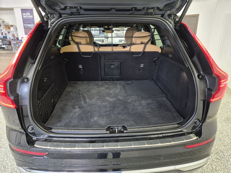 Volvo XC60 ULTIMATE BRIGHT THEME 2023-5