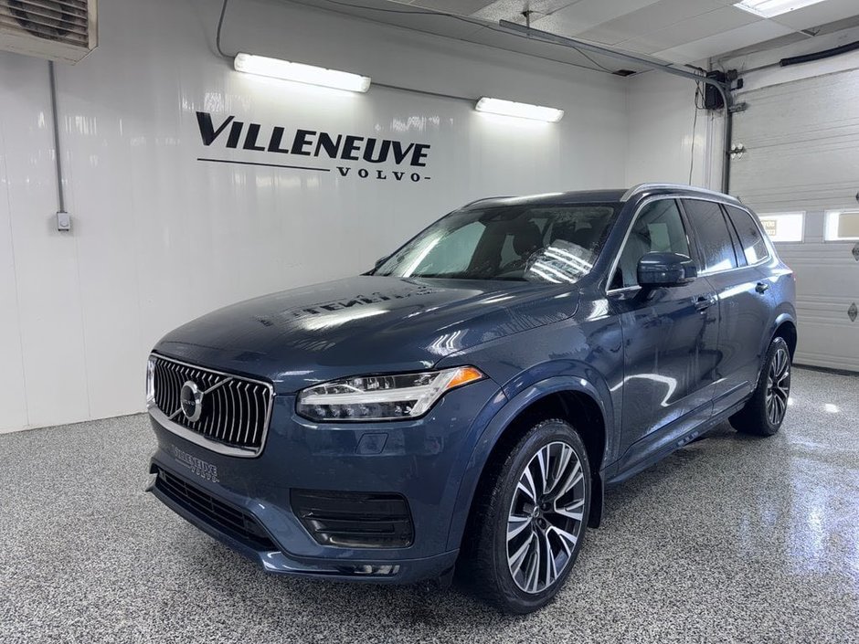 2020 Volvo XC90 T6 AWD Momentum (7-Seat)-0