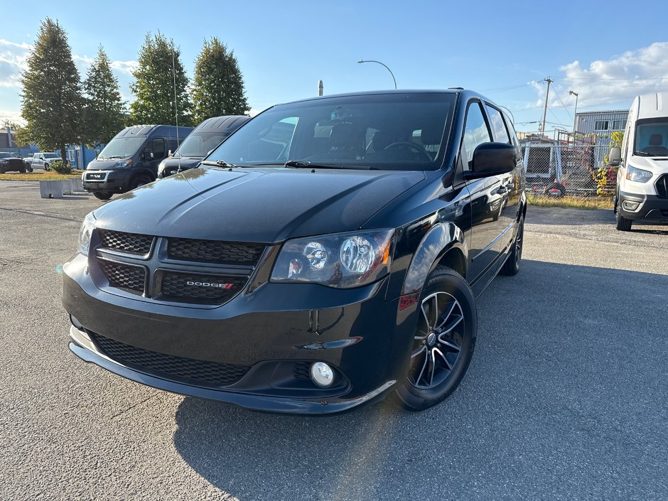 2016 Dodge Grand Caravan R/T in Saint-Sulpice, Quebec